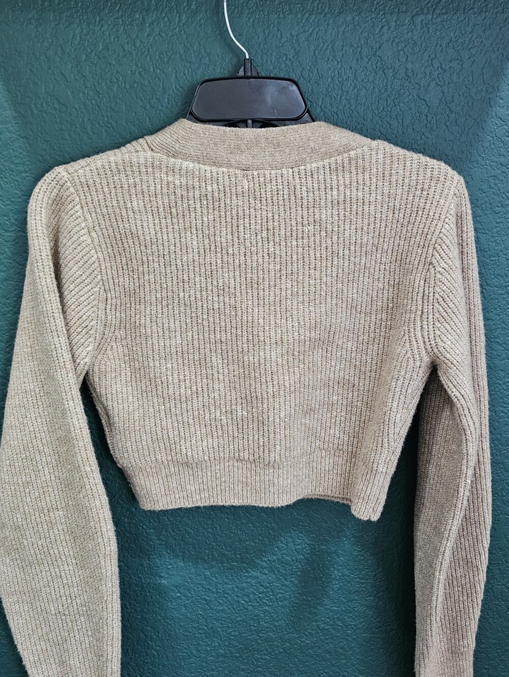 H&M Beige Cropped Knit Cardigan Sweater Button Front Size Small - Picture 2 of 5
